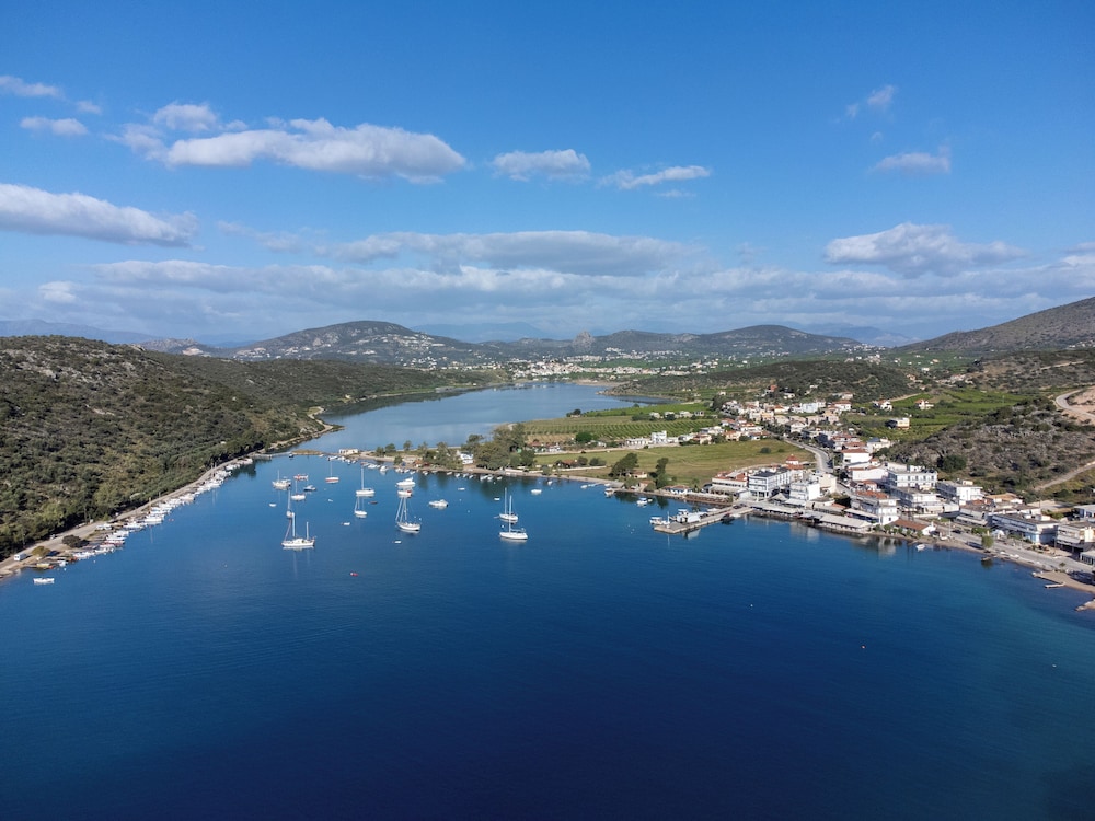 Stork Holiday Apartments - Garden & Sea View
