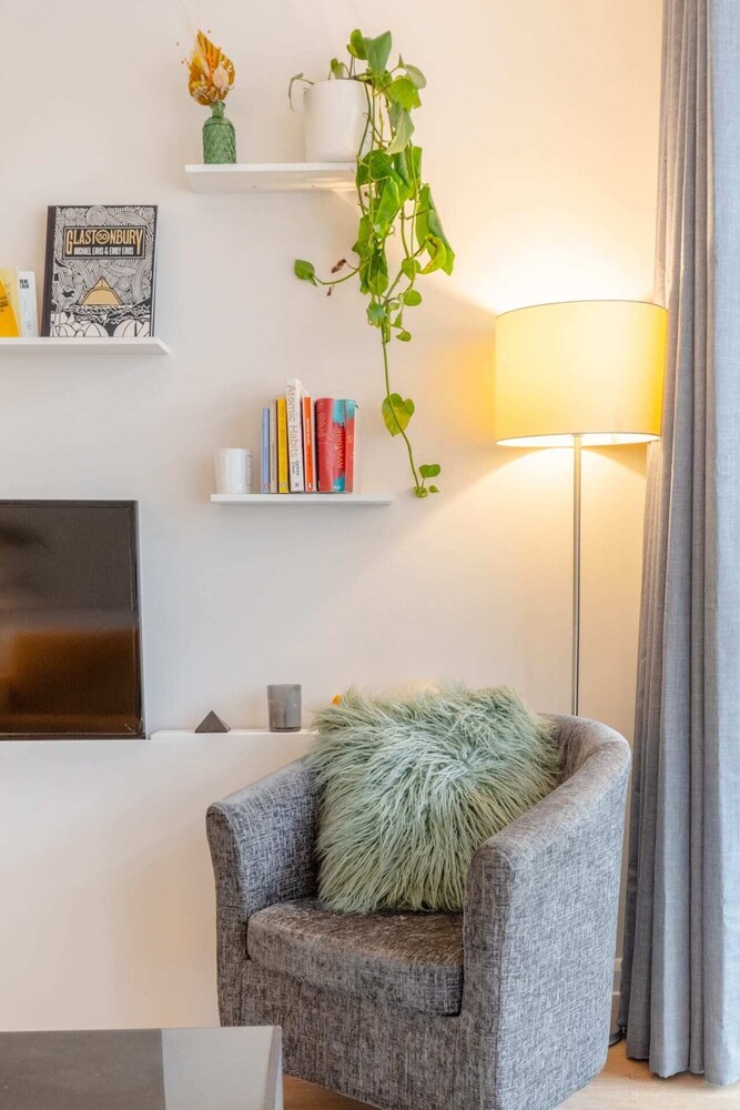 Vibrant & Inviting 1BD Flat, Heart of Haggerston!