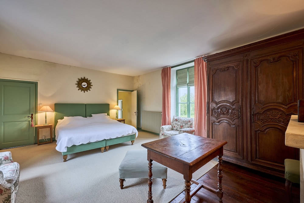 Manoir du Quesnay view 3