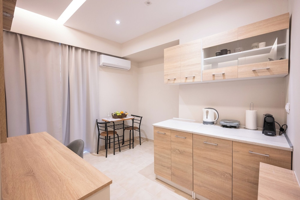 Blue Wave Suites - Ixia