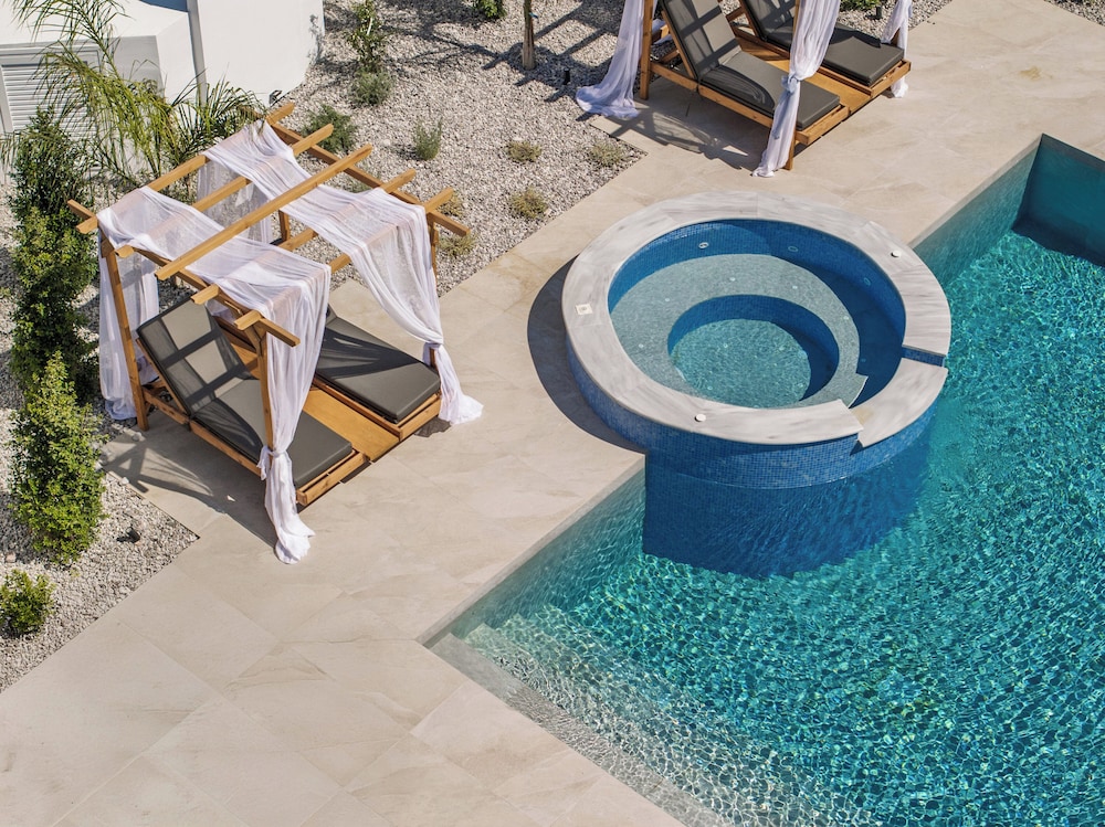 Oasis Luxury Residences