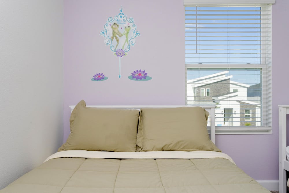 Gorgeous 5 Bd w/ Pool Close to Disney @ Champions Gate 948 - Image 2