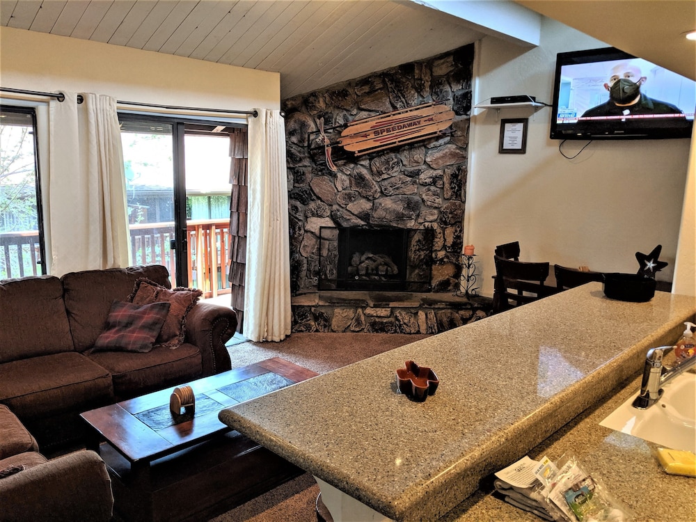 Snow Summit Townhouse Rentals & Sales