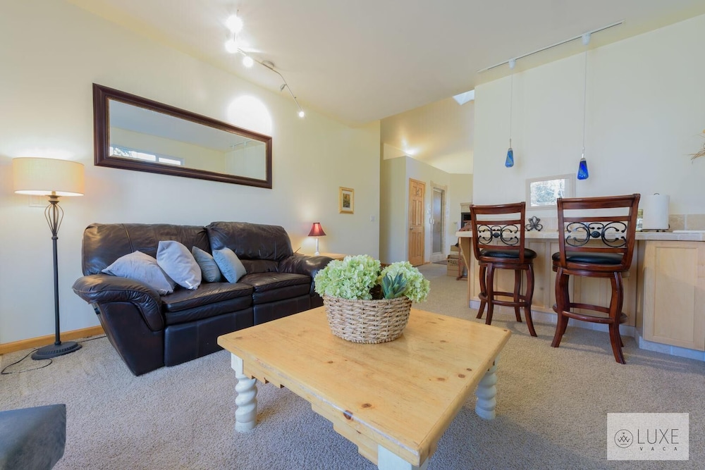 Lake Tahoe Vacations - Mv25: Waterfront Tahoe Keys Home -30 Days Minimum - Property Image 44