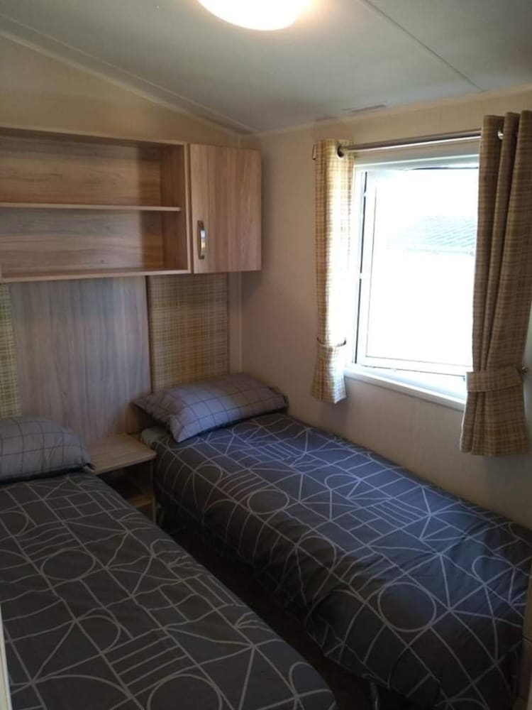 3 bed Static Caravan in Newquay 5 Mins From Beach view 5