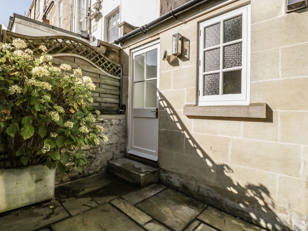 23 Daniel Street
