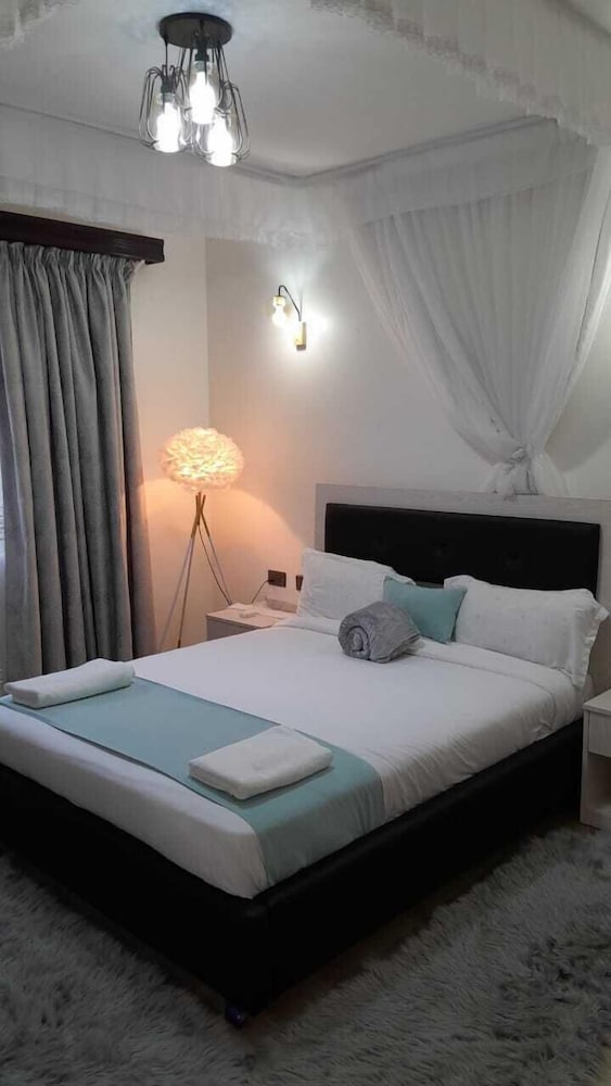 AZANIAHOMES