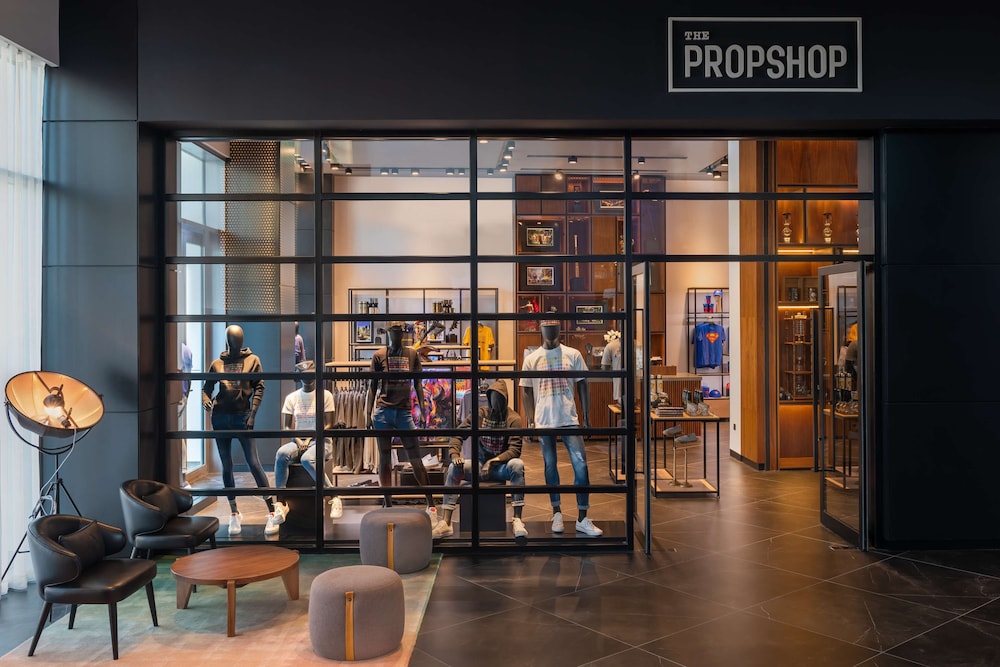 The WB Abu Dhabi, Curio Collection by Hilton