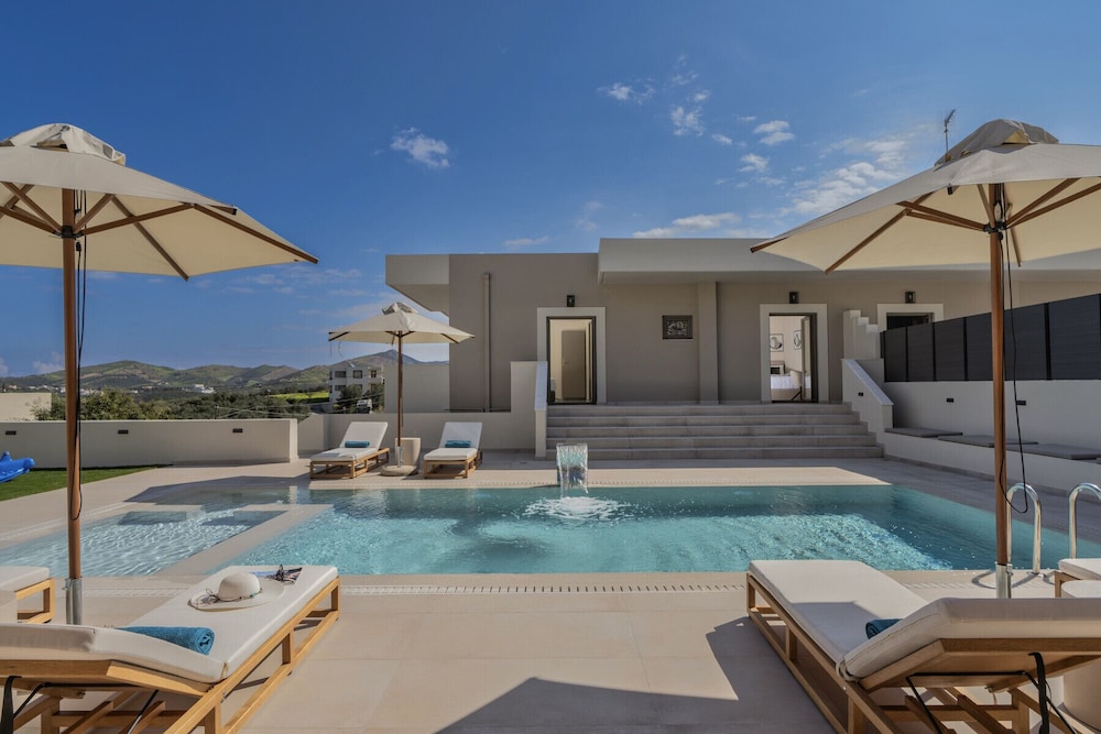 Elysian Villa 2 - With Private Pool