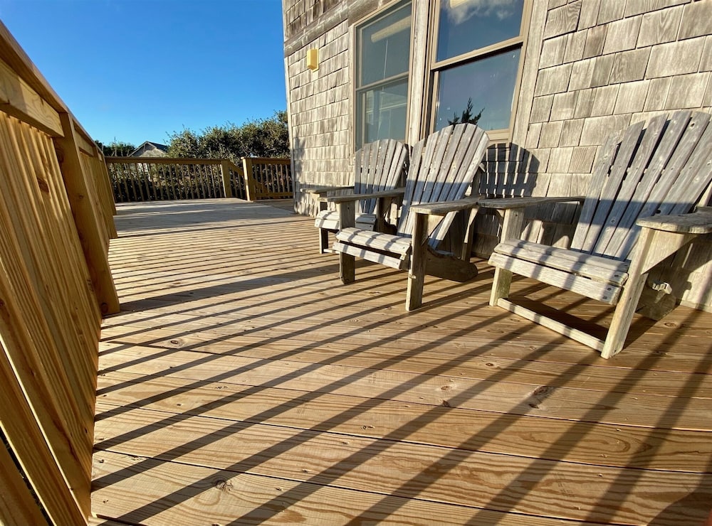 Sound Rider 3 Bedroom Cottage by RedAwning