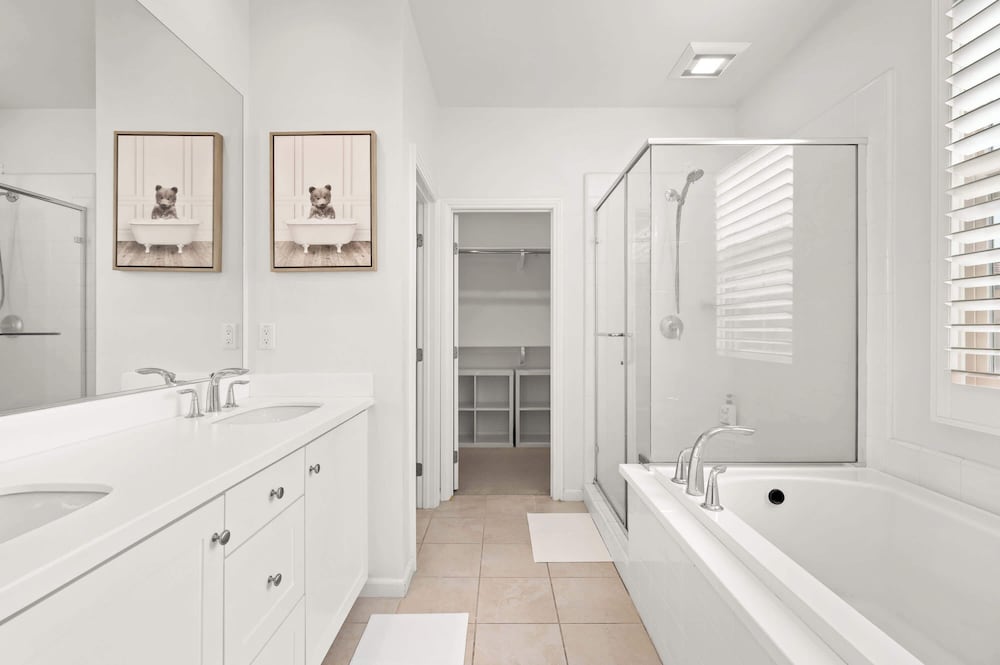 Stylish 3BR Irvine Oasis Family Friendly w Garage