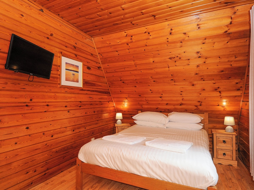 Lodge 32 - Cowslip