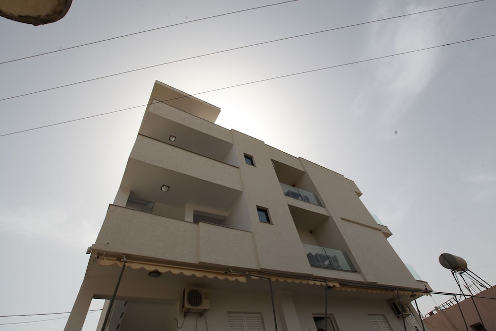 Irdi Aparthotel