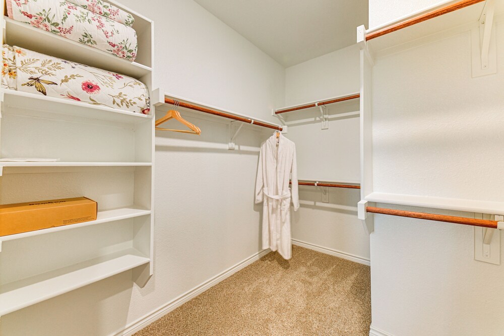 12 Mi to Dtwn Mckinney: Modern Gem w/ Patio & Yard