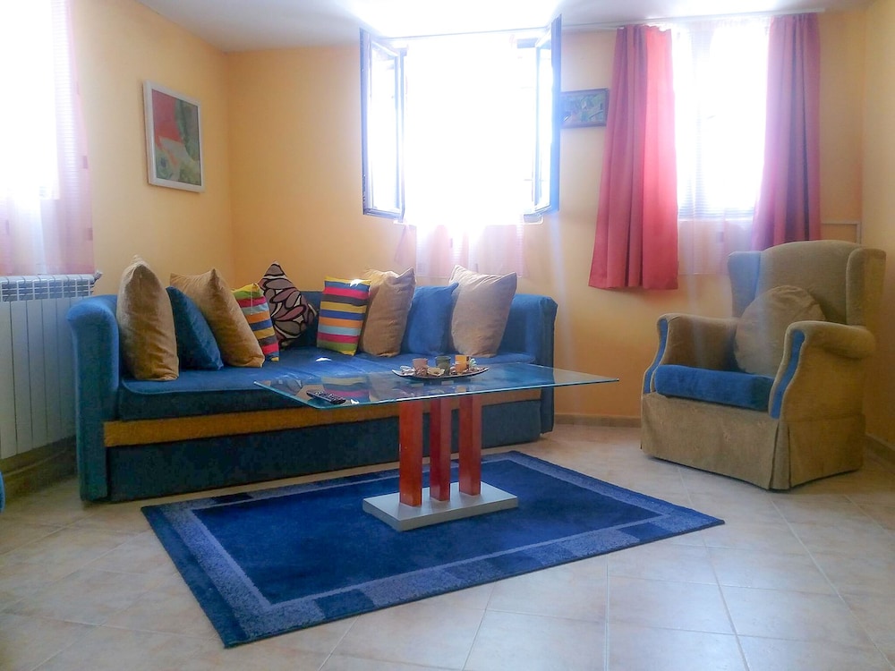 Three Bedroom House With Garden Only 10 km From Veliko Tarnovo view 5