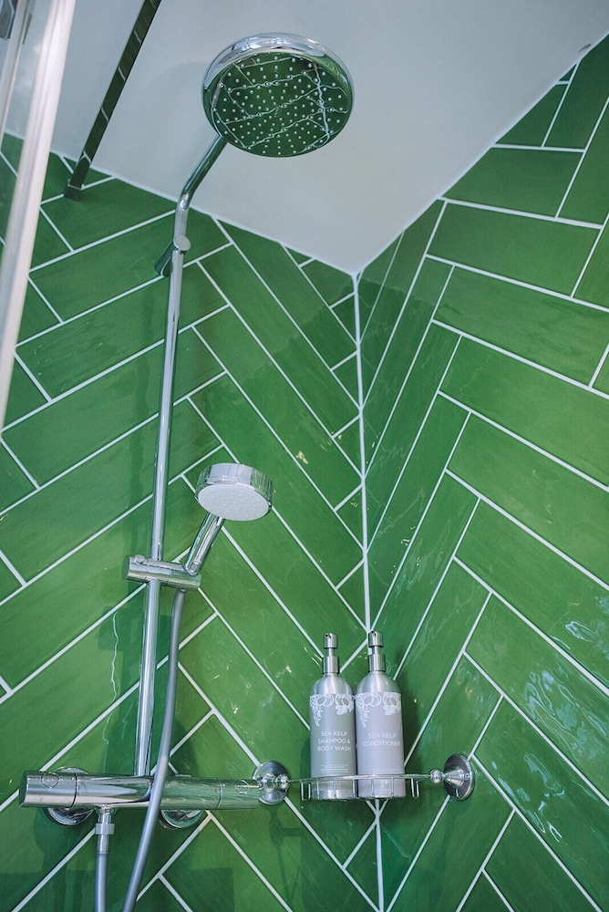 Guildford Vacations - The Drummond at Albury - Property Image 9