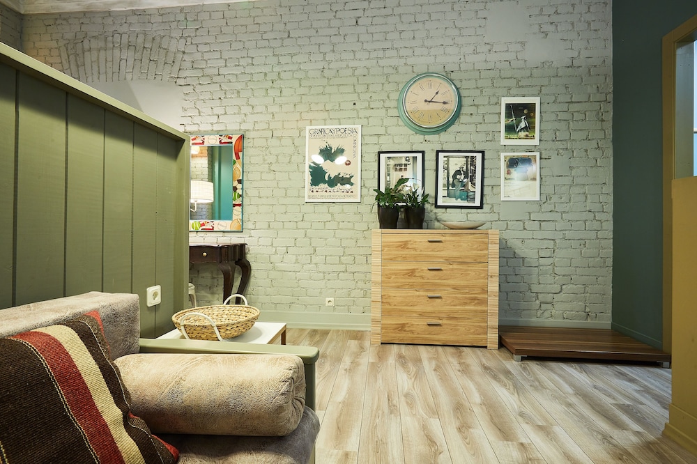 Mogol Apartments