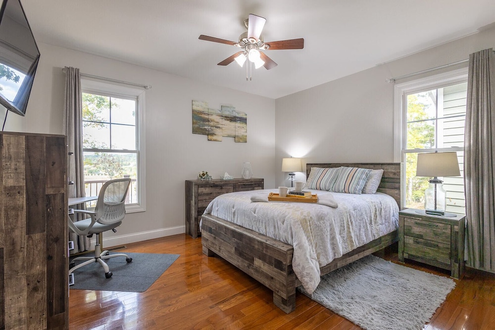 The Retreat at Paradise Hills