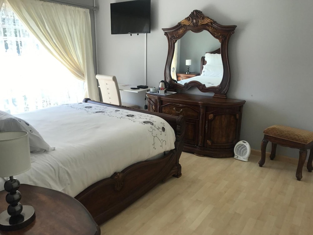 EMMY Guesthouse