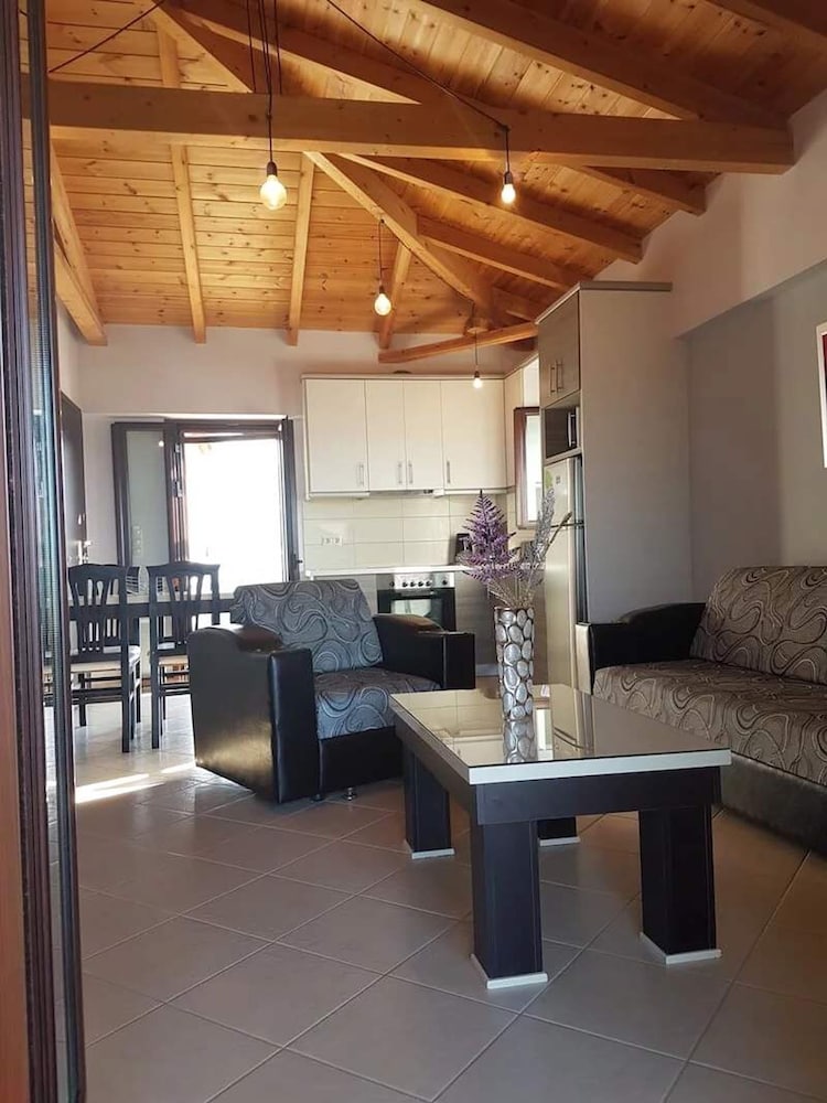 Villa Orestis - Stoupa Seaview Getaway