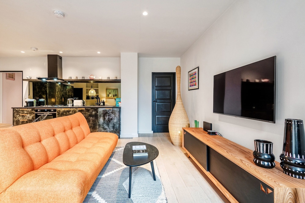 Notting Hill 2 Bed With Sauna - by Out of Office Lifestyle