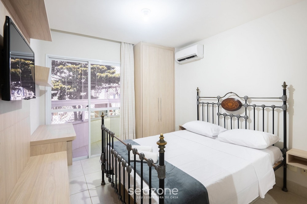 Apt in the Center, 300m From the Beach - Vel0102