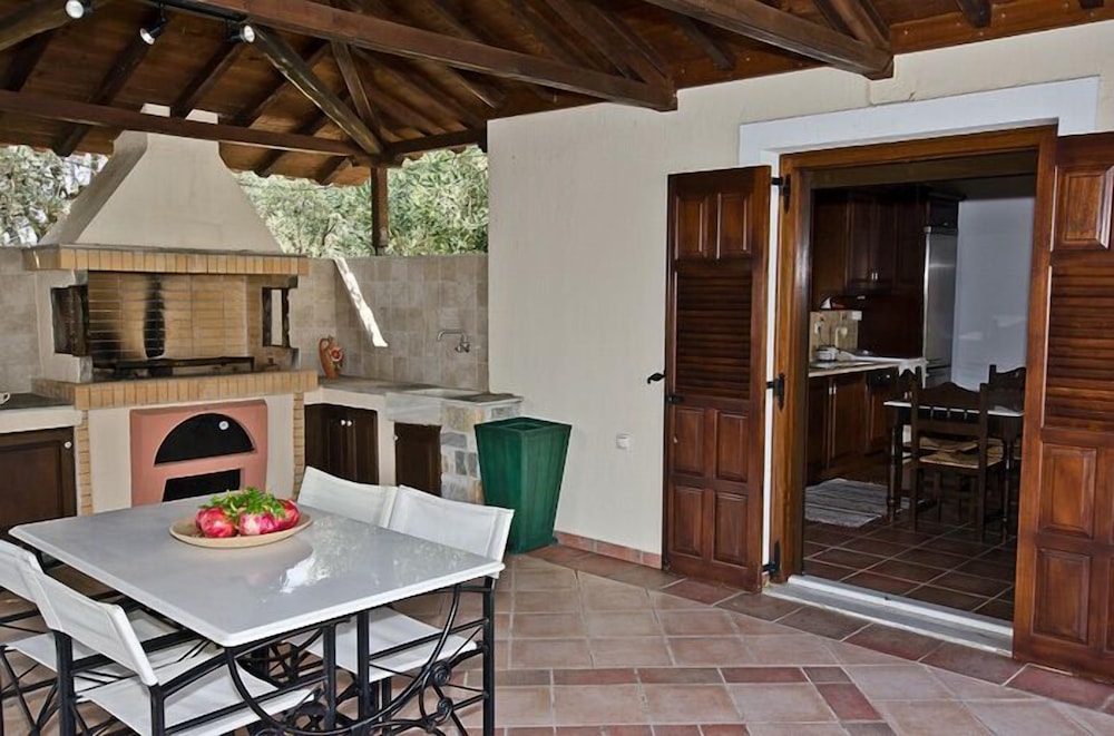 Vatellis Villas