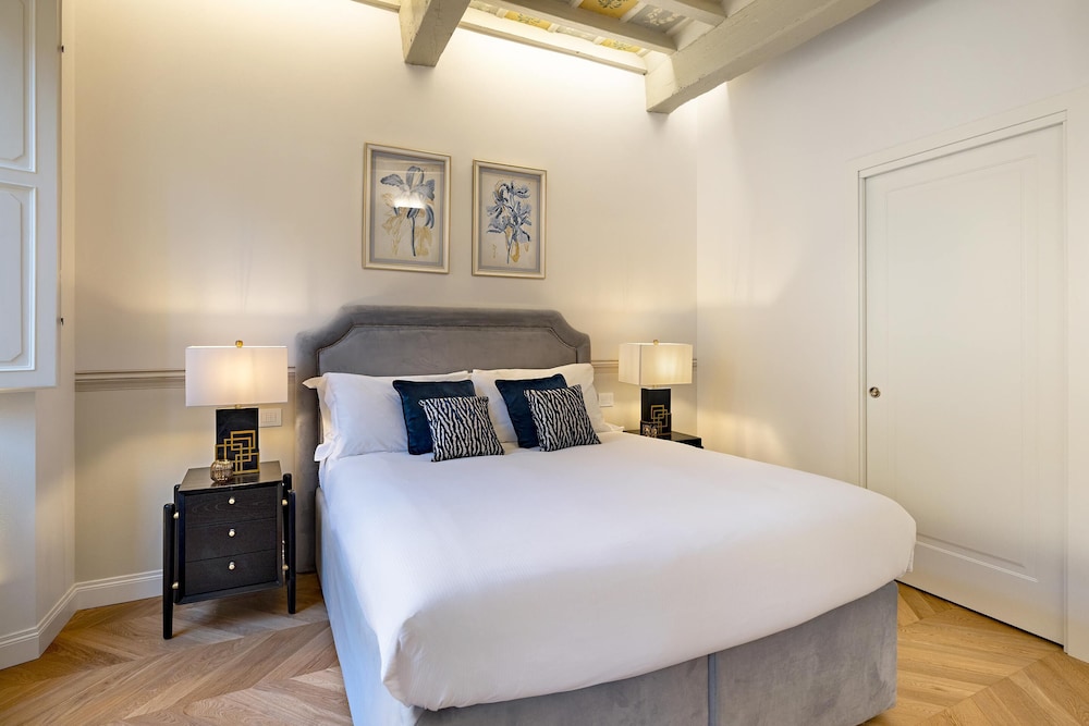 Genteel Home Giraldi