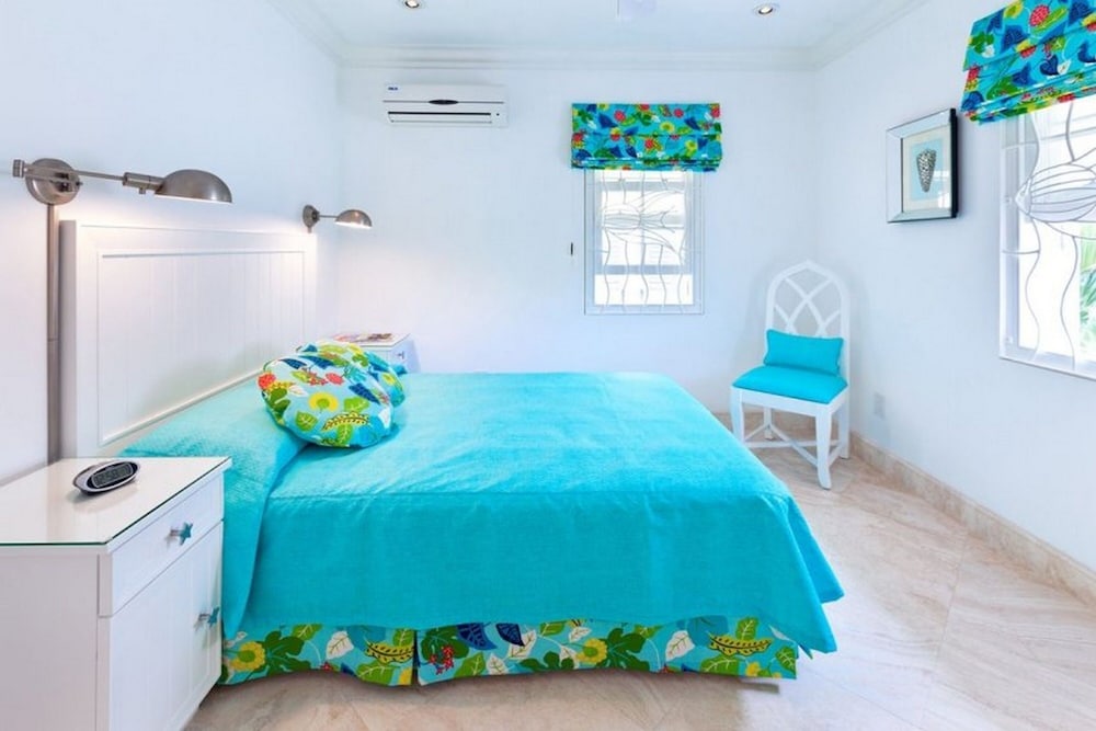 Still Fathoms 5 Bedroom Villa