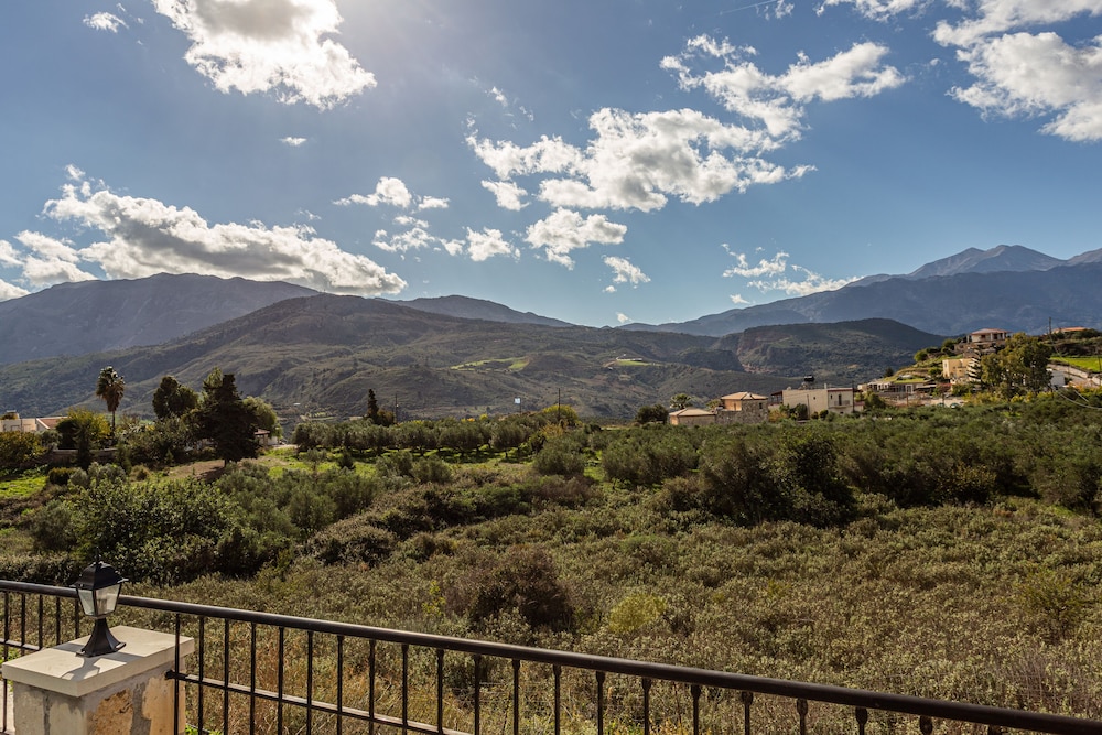 Levanda Villas photo 5