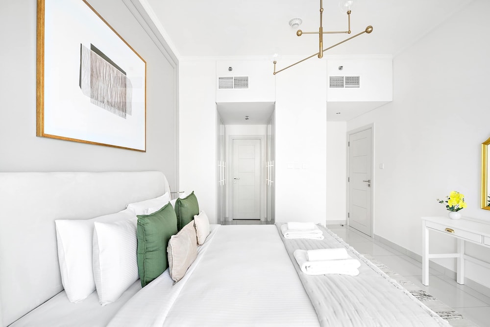 Silkhaus Beach Walking Distance Dubai Marina