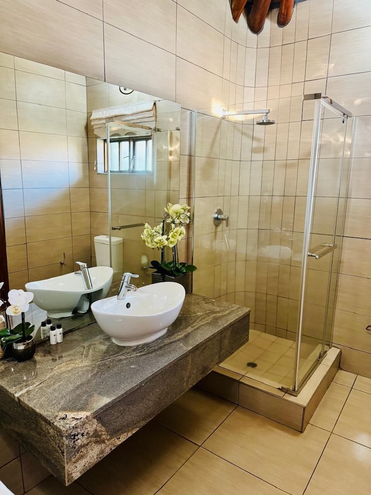 Dwaleni Farm Lodge