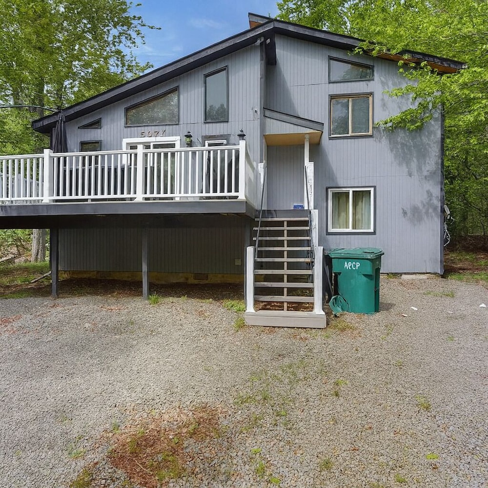 Poconos Hideaway - Woods & Wildlife