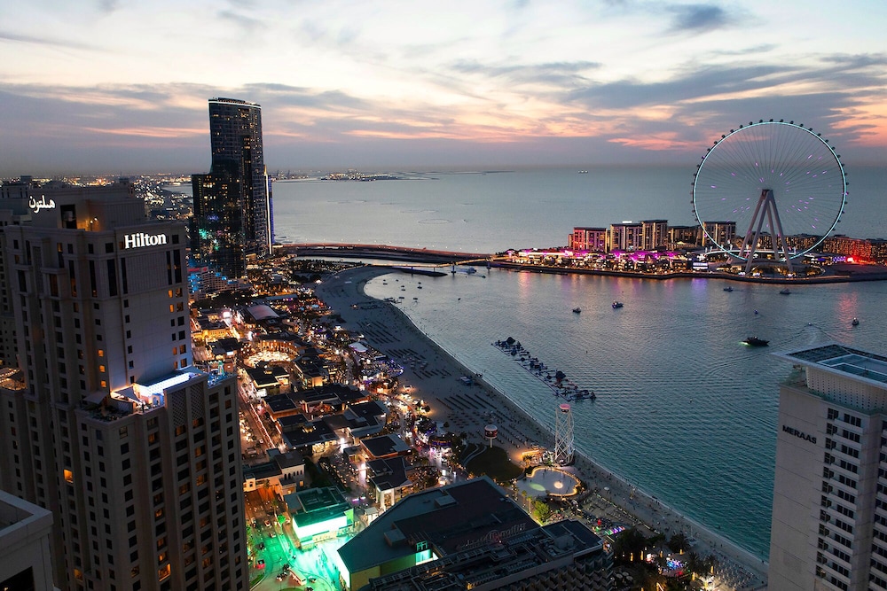 Excellent 2 bedroom at Al Fattan