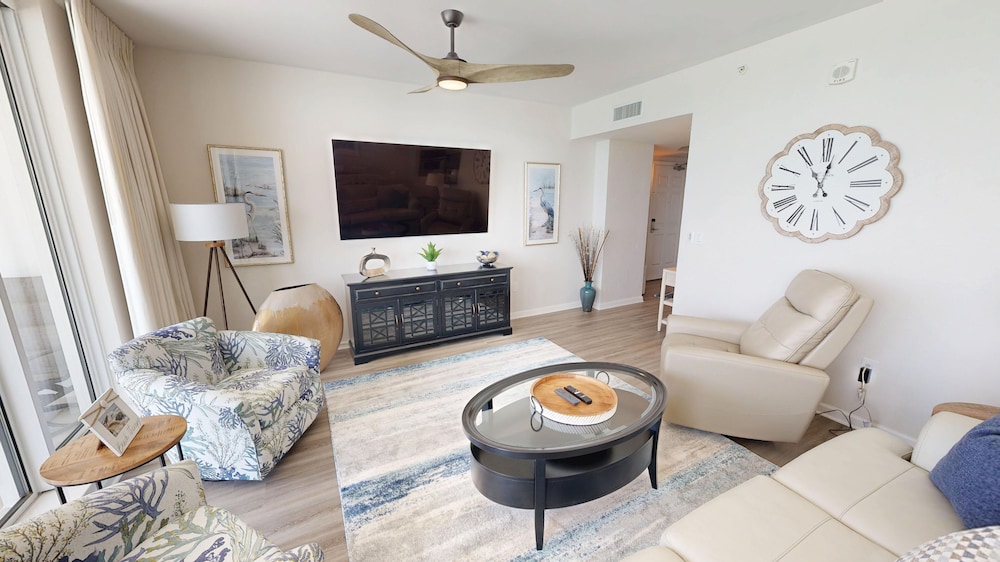 Silver Beach 1104w 3 Bedroom Condo