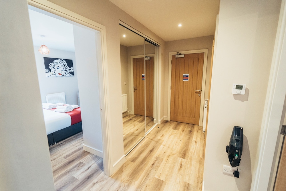 The Stay Company Devonshire Court view 3