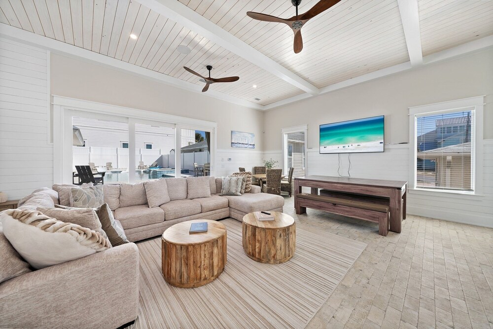 Pink Tequila Sunrise 7 Bedroom Home