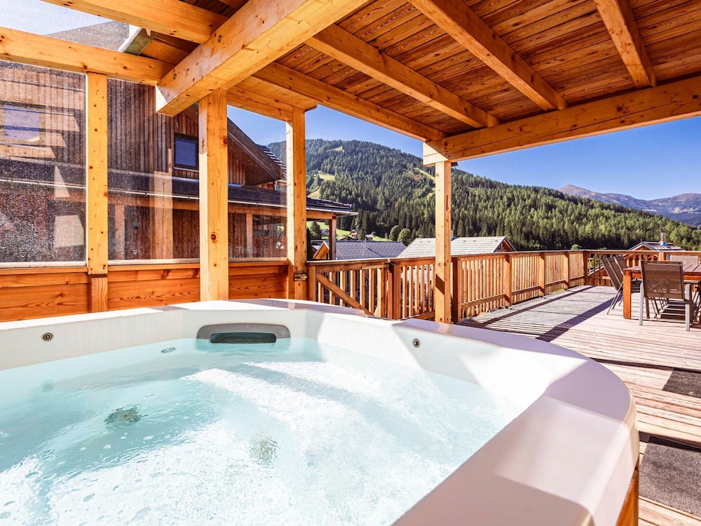 Majestic Chalet With Sauna and Whirlpool