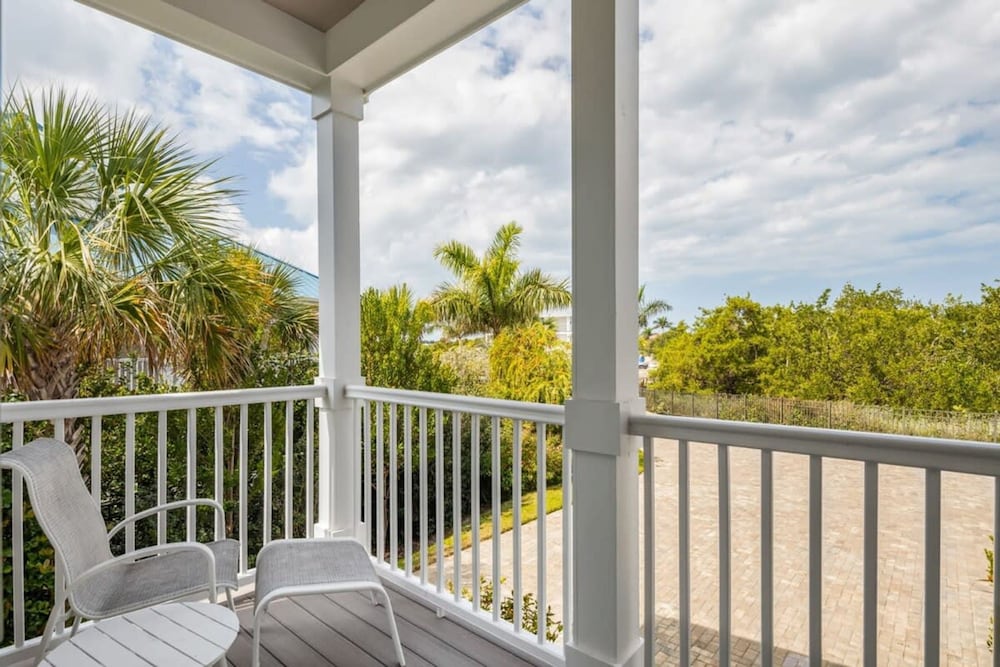 Aquaria House by Brightwild Pool Boat Dock view 4