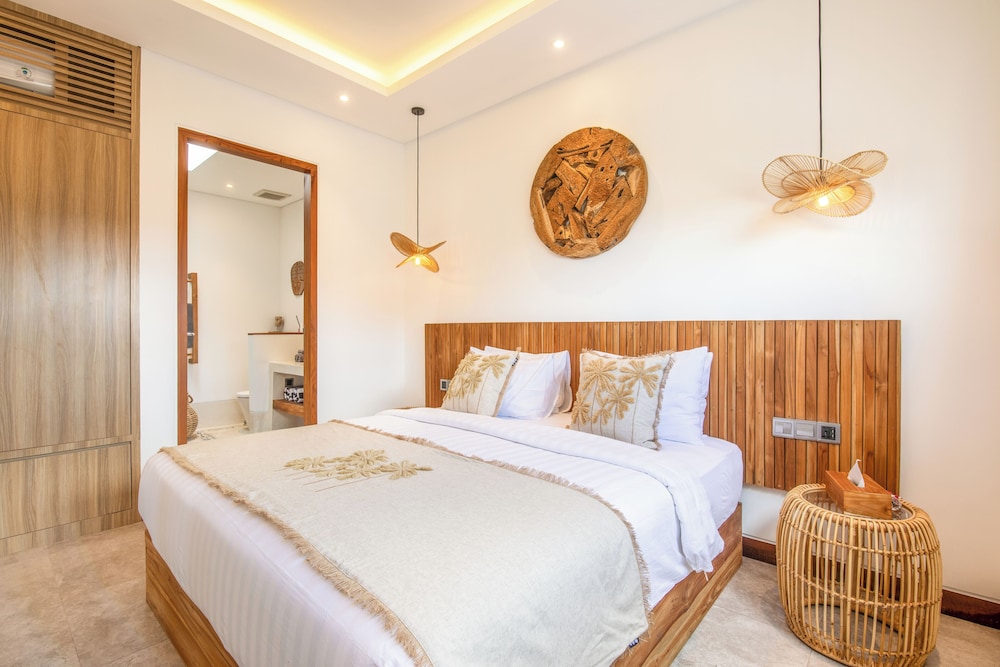 Coastal Comfort: Cozy 4BR Villa, 5 Min Walk to Finns Beach