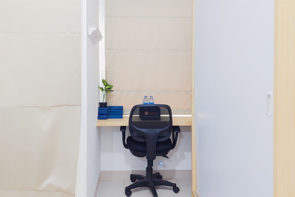 Simply Look Studio At Serpong Garden Apartment