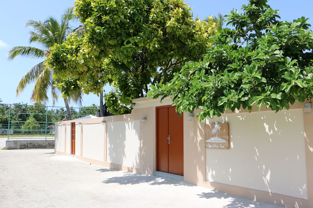 Omadhoo Inn