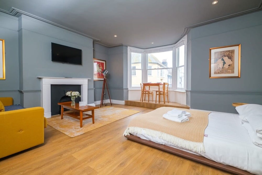 Host Stay St James Opulence