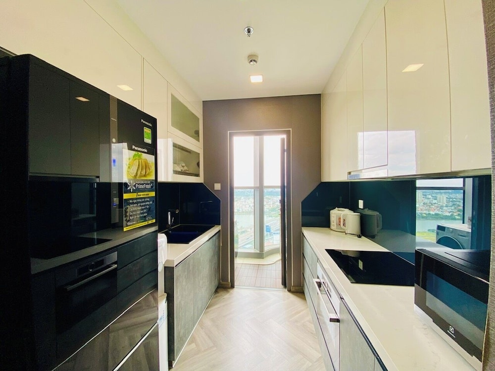 Serenity Serviced Apartments-Landmark 81
