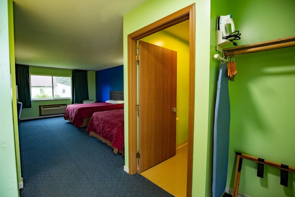 Budget Host Inn - Property Image 17
