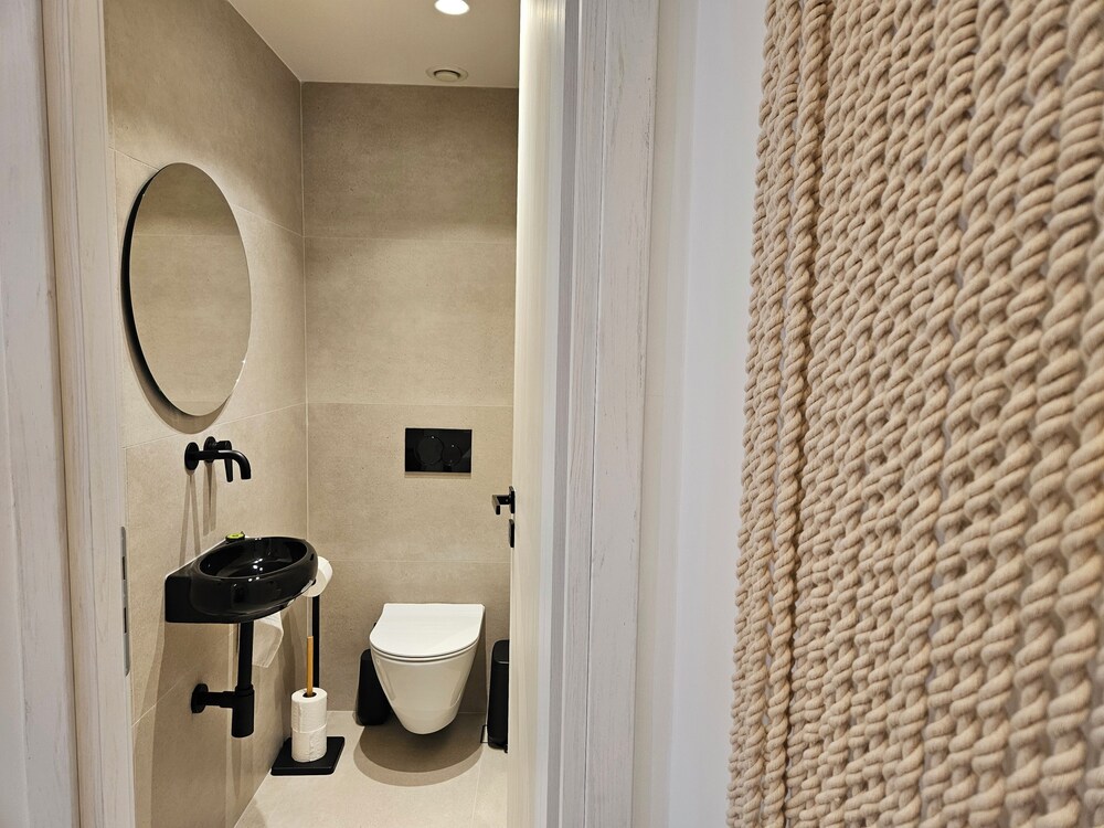 Aristotle Suites