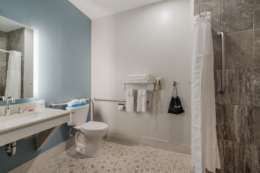 New York City Vacations - SureStay Plus Hotel by Best Western Highland Poughkeepsie - Property Image 1