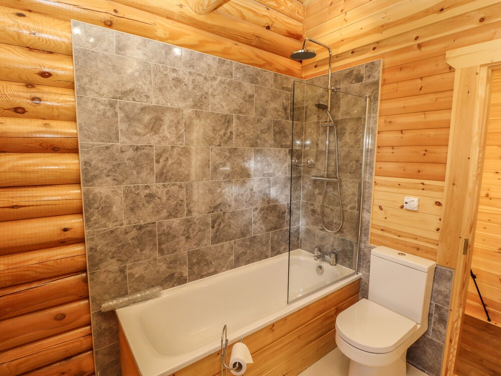 Holly Lodge