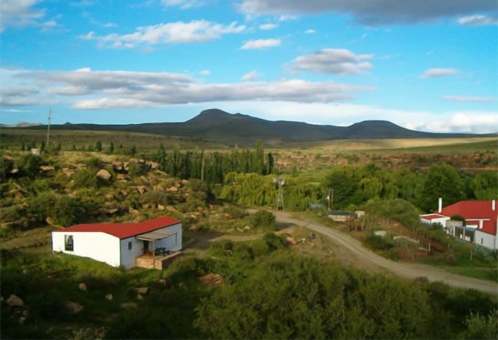 Ganora Guestfarm & Excursions
