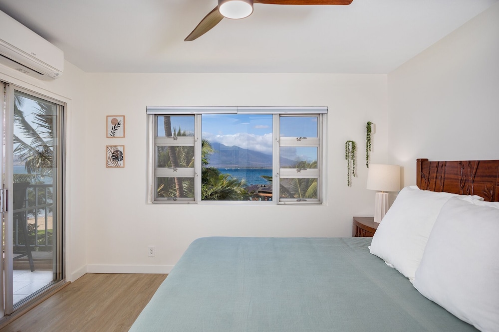 Oceanfront Modern & Elegant Vistas